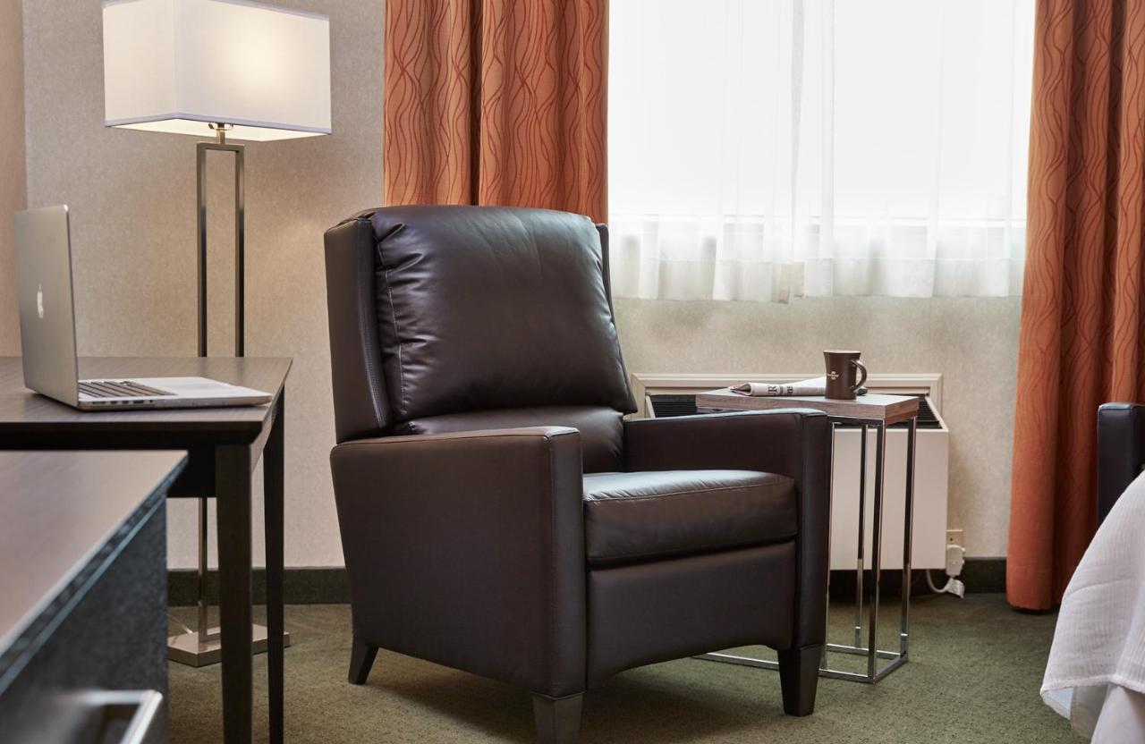 Travelway Inn Садбери Экстерьер фото
