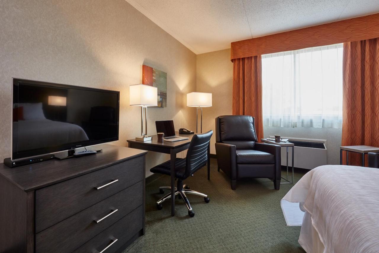 Travelway Inn Садбери Экстерьер фото